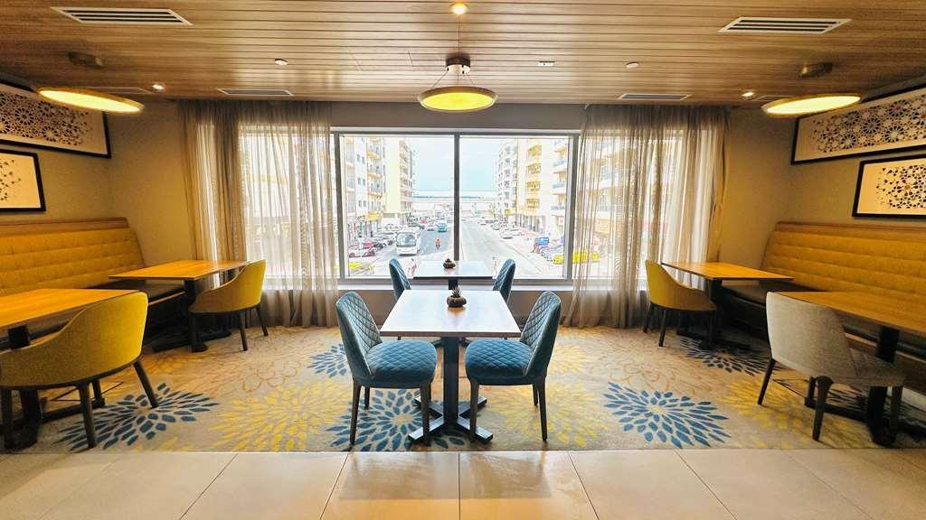 Hampton By Hilton Dubai Al Barsha Hotel Restaurant photo